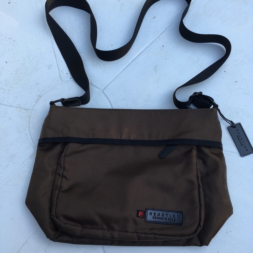 KennethCole Reaction crossbody bag. Lightweight brown nylon w/blk webbed strap. - Picture 1 of 4